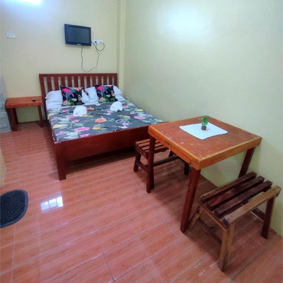 Pamujo Hostel Baclayon Buitenkant foto